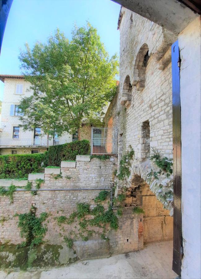 Hotel San Francesco E Il Lupo Gubbio Kültér fotó